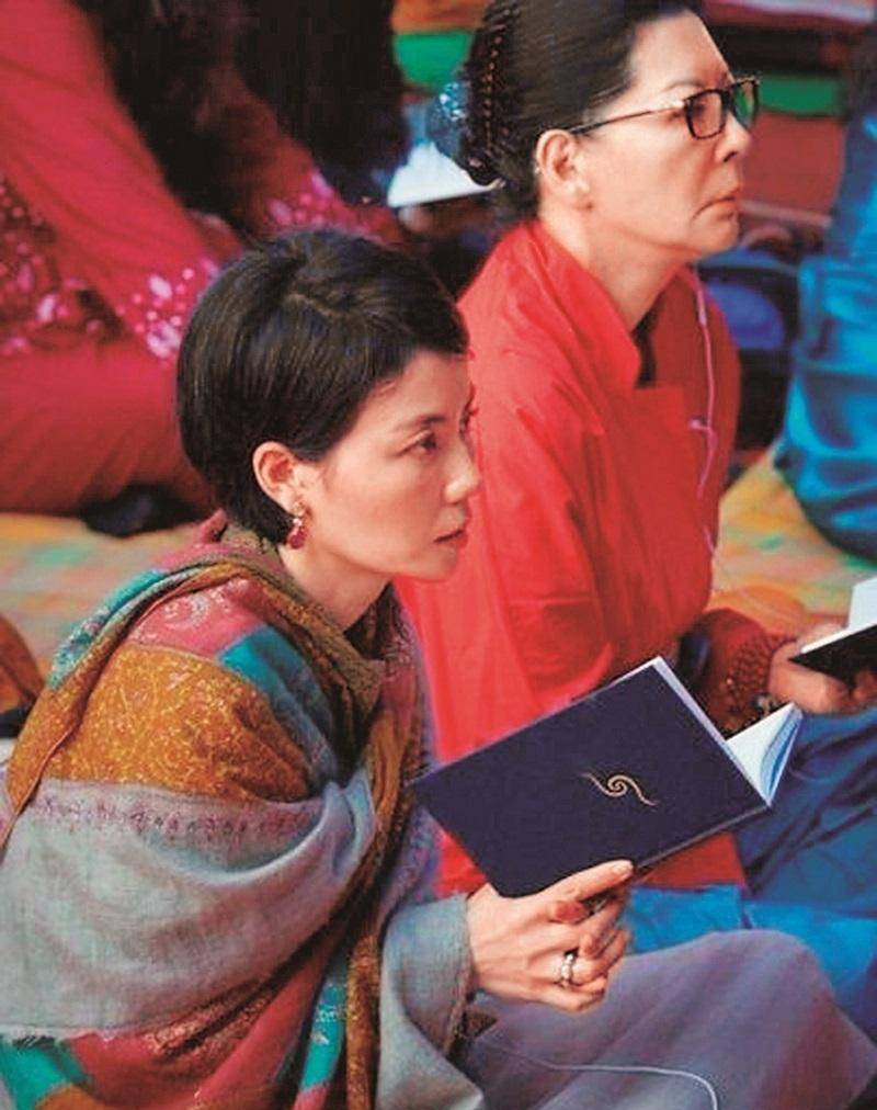 漂亮 王菲老了也是女神，近照虽有皱纹，但仍然掩盖不住她的魅力