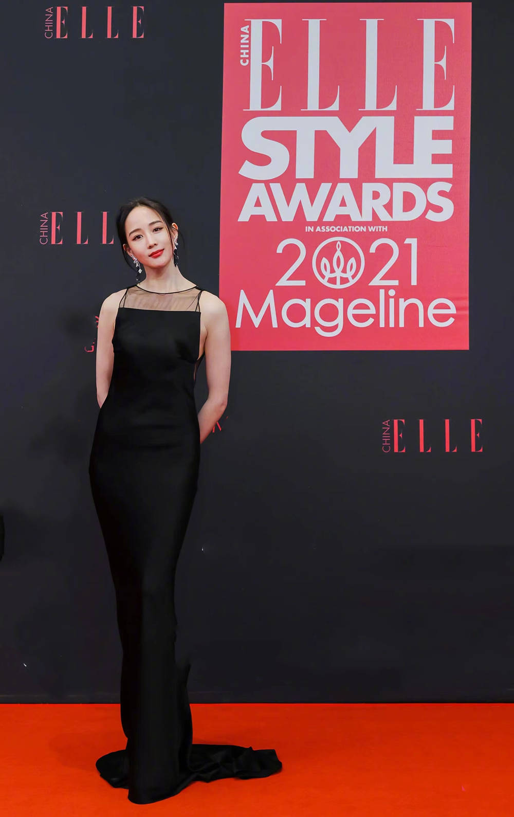 时装 75位明星的ELLE时装造型,王源、热巴,关晓彤,身心造型惹人爱