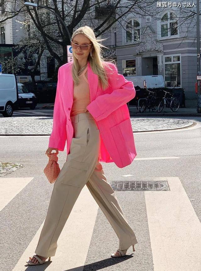 上衣 西裤可以说是时髦宝藏单品，拉腿藏肉百搭样样行。