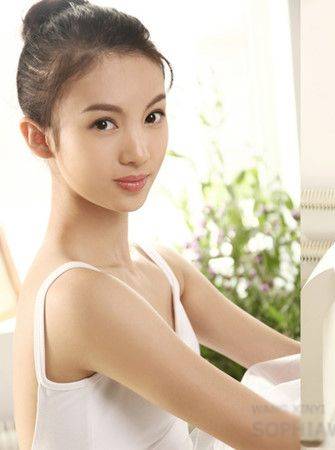 调整女明星发际线变美史：从生硬的美到自然的美，她们都做对了什么？