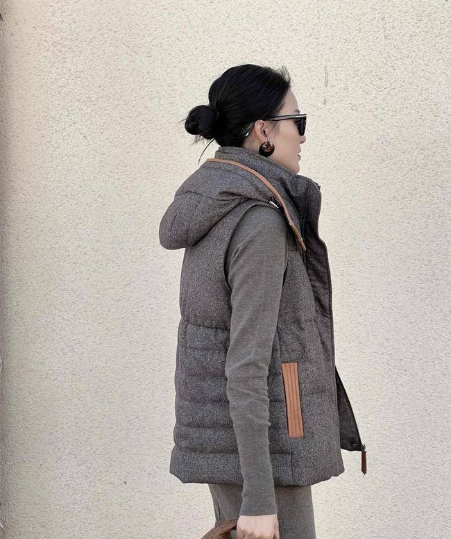 下半身 自带反光感的“液体靴”,远远一看就格外的时髦,穿在身上更是十分的遮肉显瘦