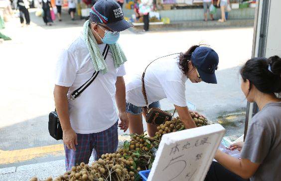 年份|南希和大熊：入门葡萄酒如何选？