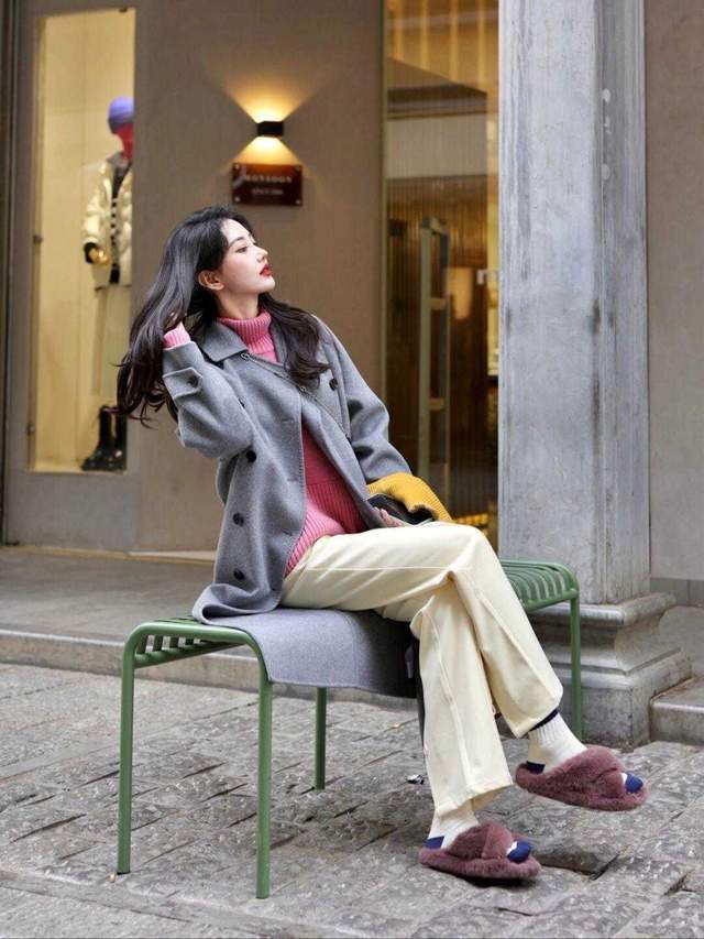 配饰 冬季最美的打开方式，“大衣+毛衣”才是王炸cp，保暖又洋气