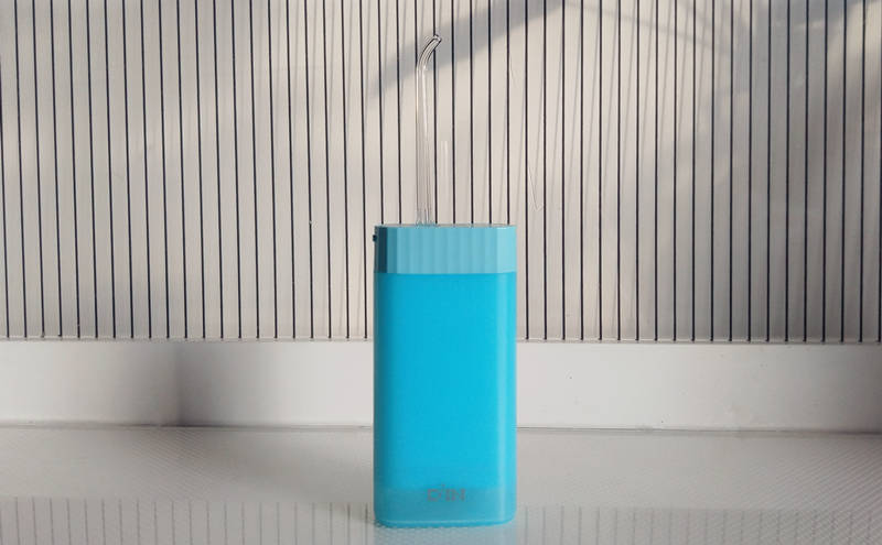 水箱|深层清洁牙齿，保持口腔健康，小米生态铟立方便携式冲牙器体验