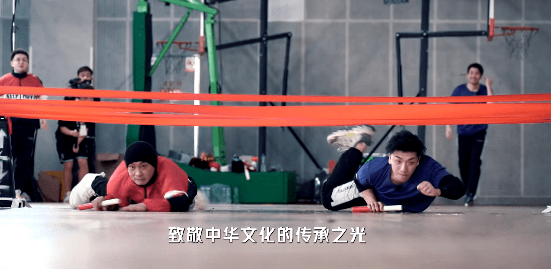 节目组|《追光吧！》首播，21位哥哥齐亮相，唯一遗憾的是她的镜头消失了？