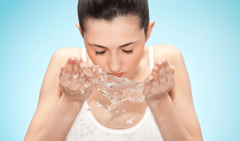 功效养好皮肤其实并不难，这份最全的护肤“入门秘籍”，建议收藏！