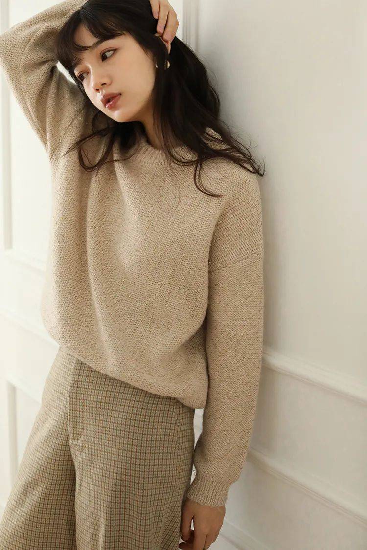 毛衣 比驼色更好穿，今年冬天“奶茶色”火了！