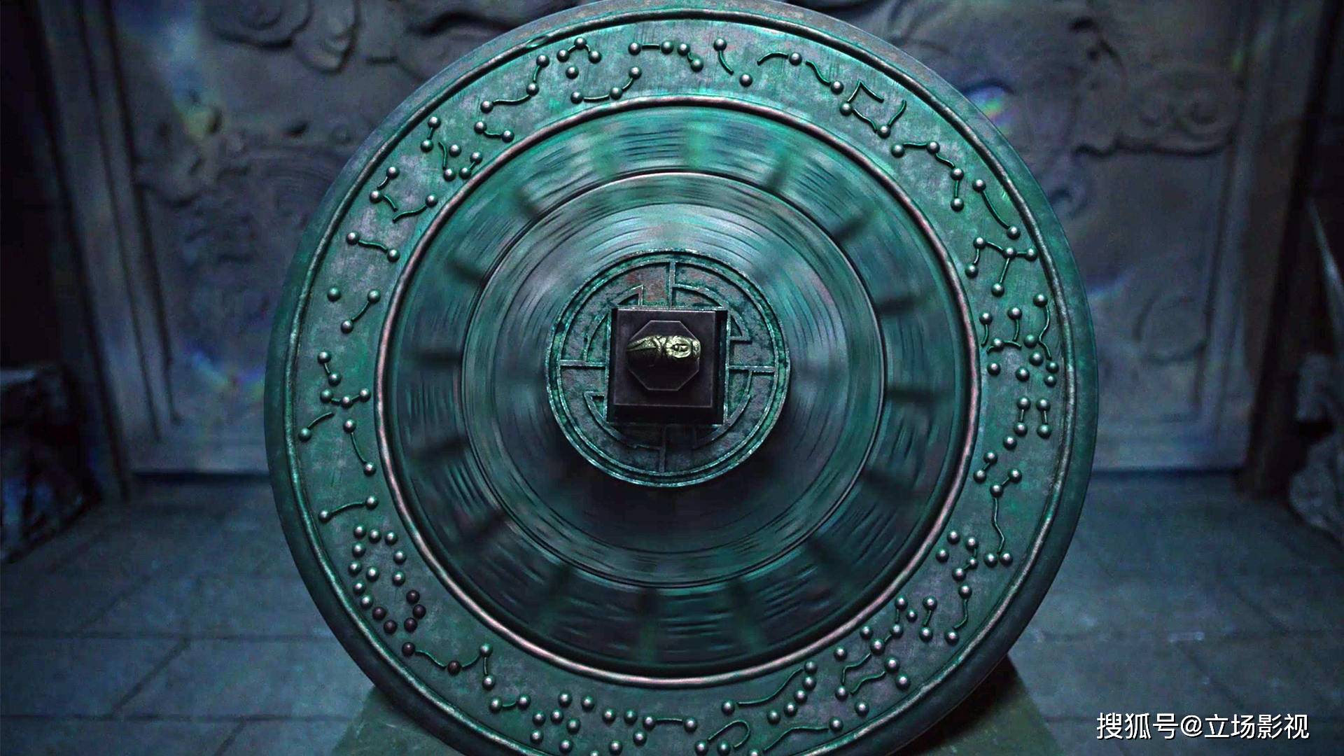 向东|上线就冲上第2，《发丘天棺》却满屏尴尬，就这也能“鬼吹灯”？