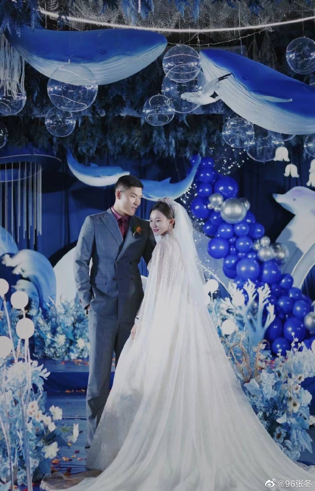 喜事连连中国体坛又一冠军情侣大婚相差4岁的姐弟恋修成正果