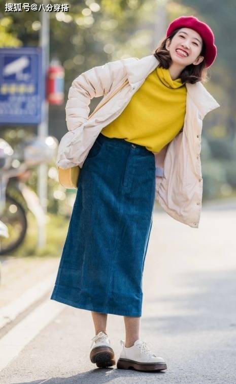 短袜 今年流行这几款半身裙,优雅温柔又百搭,照着穿准没错