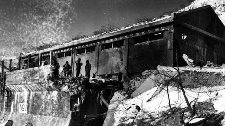 电影|离超过《长津湖》还差5步？这部抗美援朝新片，或改写票房天花板？