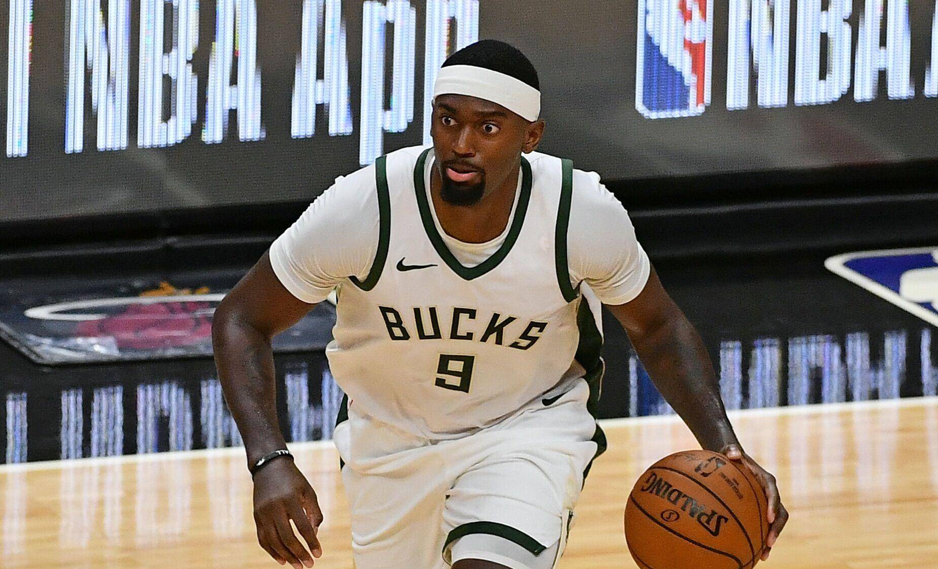 原创13-9,这就是波蒂斯的改变,内线双塔合砍61分助雄鹿轻取活塞