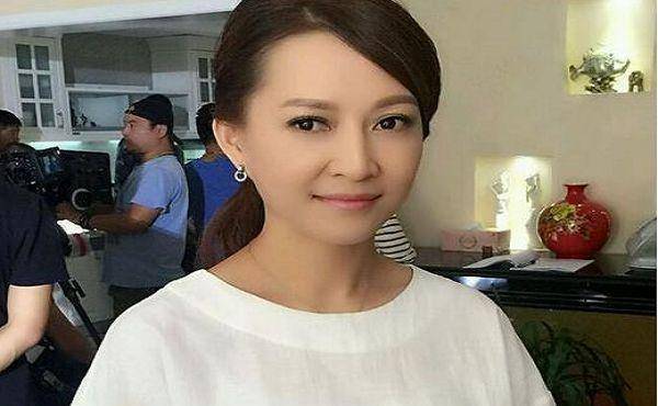 女神|她是张子健的荧屏初恋，一代人的梦中女神，如今45岁依然美若少女