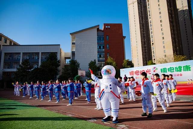 安徽省肥西县肥光小学第十一届田径运动会开幕