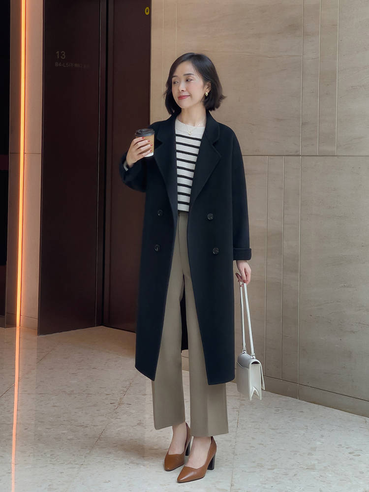 整体 这才是真正冬季穿搭指南,大衣搭配半身裙高级洋气,温柔又优雅