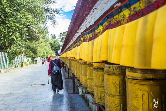 色拉寺|拉萨旅游这8个地方，隐藏着众多历史文化遗产，一生值得去一次