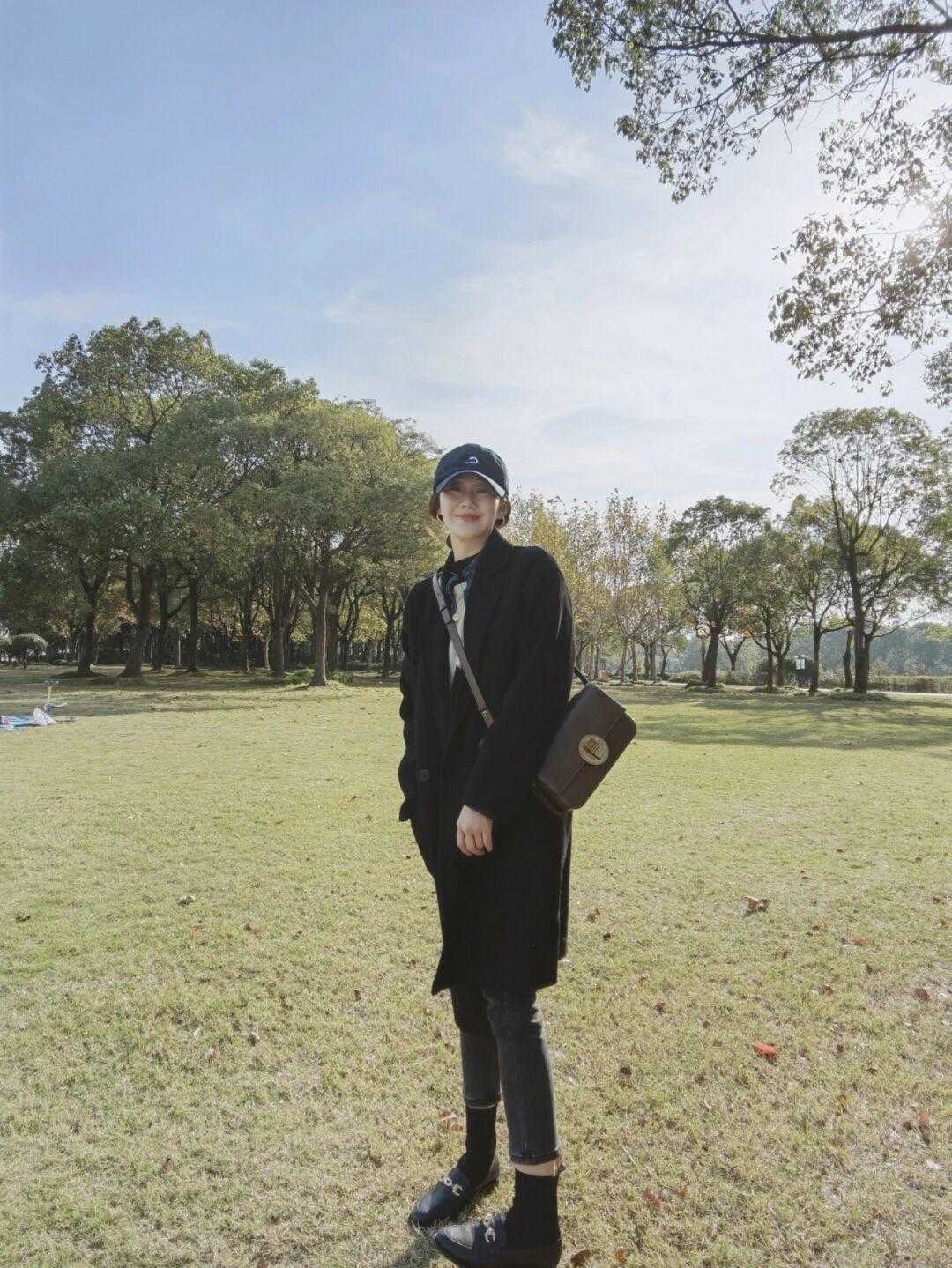 整体 冬天多穿紧身牛仔裤！借鉴这几个穿搭方式，保暖舒适还显腿长
