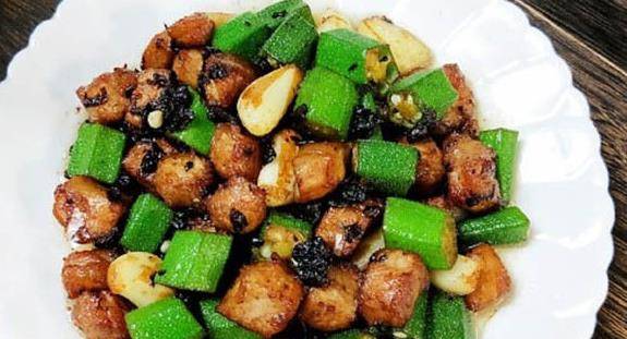 美味下饭菜口感特别好 2fefbc6bfd9e4a348770969e995995c8.jpeg