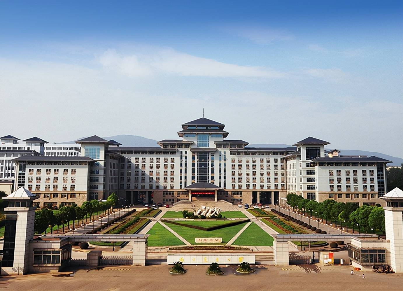 大学生内卷这么严重了?南农非教学岗位,都是清一色的硕士博士