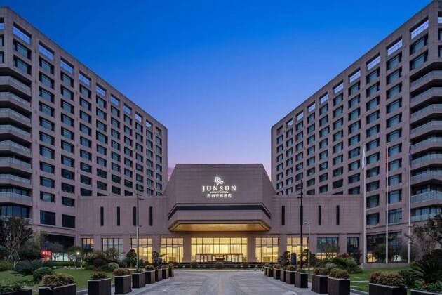 萌诺母婴携手丁兰君尚云郦酒店战略布局第九家乐乐雅直营门店