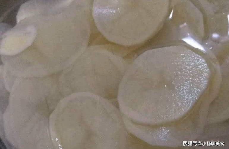 时间|想吃薯片别再出去买！5分钟轻松搞定，做一锅不到一块钱，超好吃