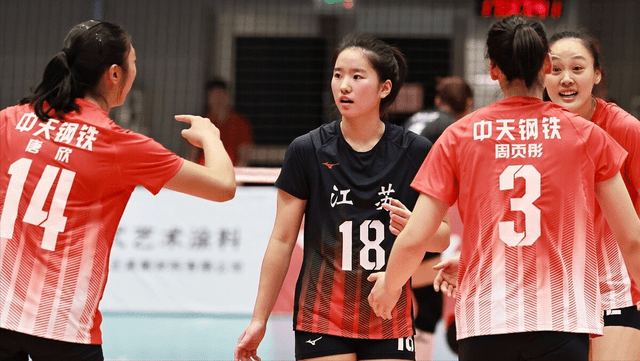 辽宁|排超战报！江苏惨遭辽宁3:0横扫，卫冕冠军3:1逆转山东迎开门红