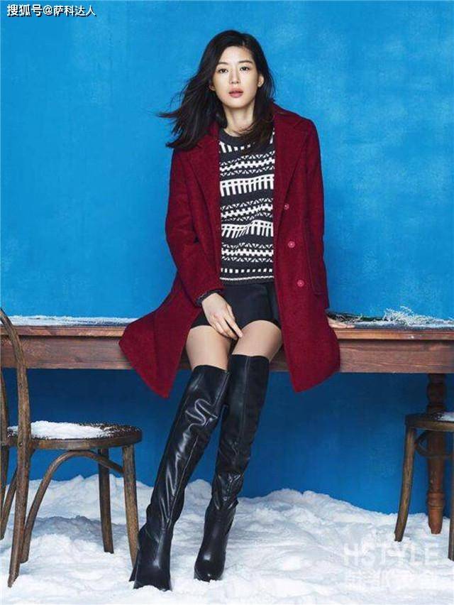 大衣 见过世面的女人大衣很少配打底裤，看全智贤这5套穿搭，高级大气