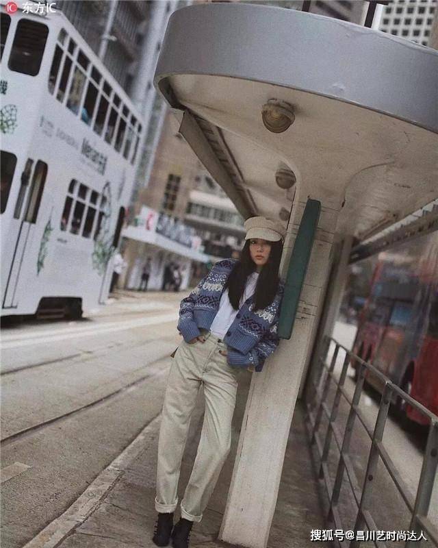 毛衣 毛衣已经过时了!瞧今年流行的这款“奶奶衫”,搭裙子裤子都很美