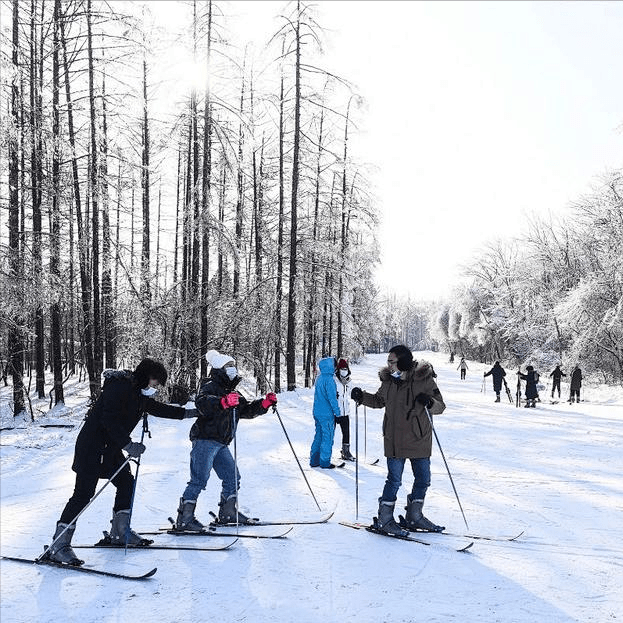 延安|净月潭滑雪场开板 一起约一段“冰雪奇缘”吧！