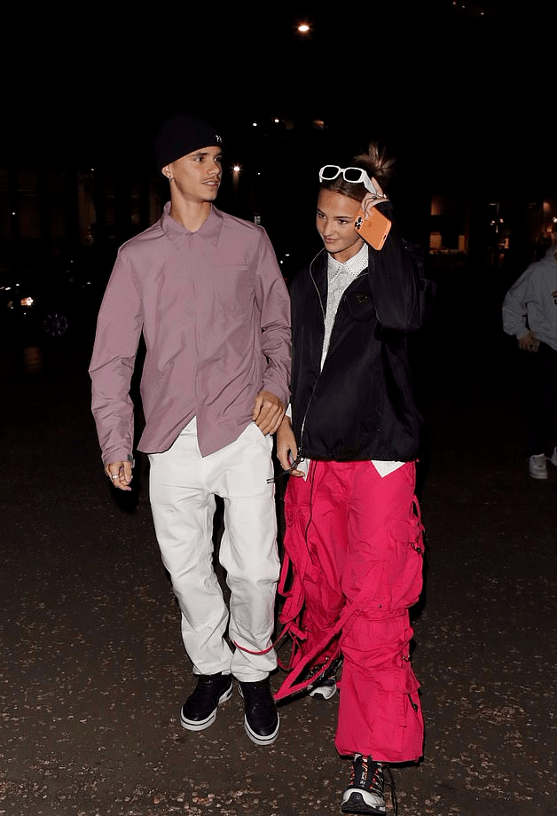 女友 小贝二儿子和女友闪耀派对！罗密欧太帅气，女友穿露腰装秀马甲线