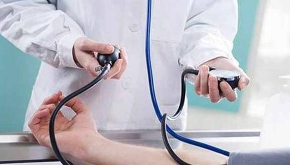 进行|中青年预防猝死,知道这6种措施,做好这6个“避免”,值得收藏