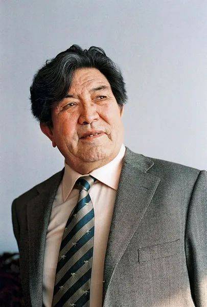 哈孜·艾买提—不朽的生命画卷