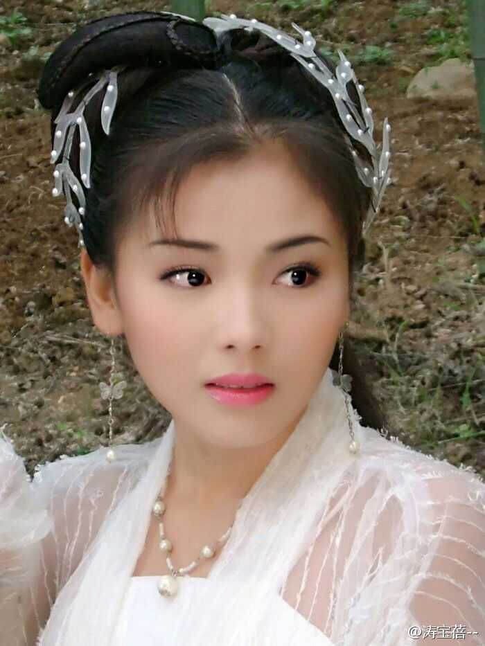 塑料 古装剧中戴透明塑料发饰的女子:个个都很美!