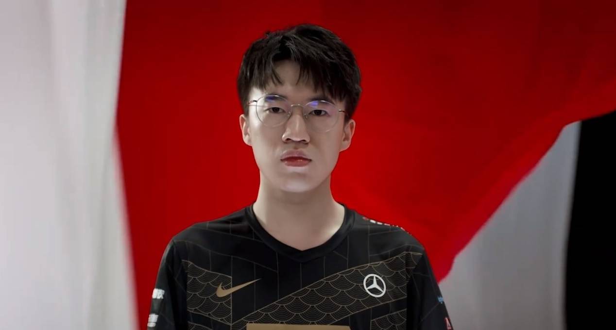 lpl全华班迎来好消息!tes大概率签约zoom,jkl尝试与photic双排