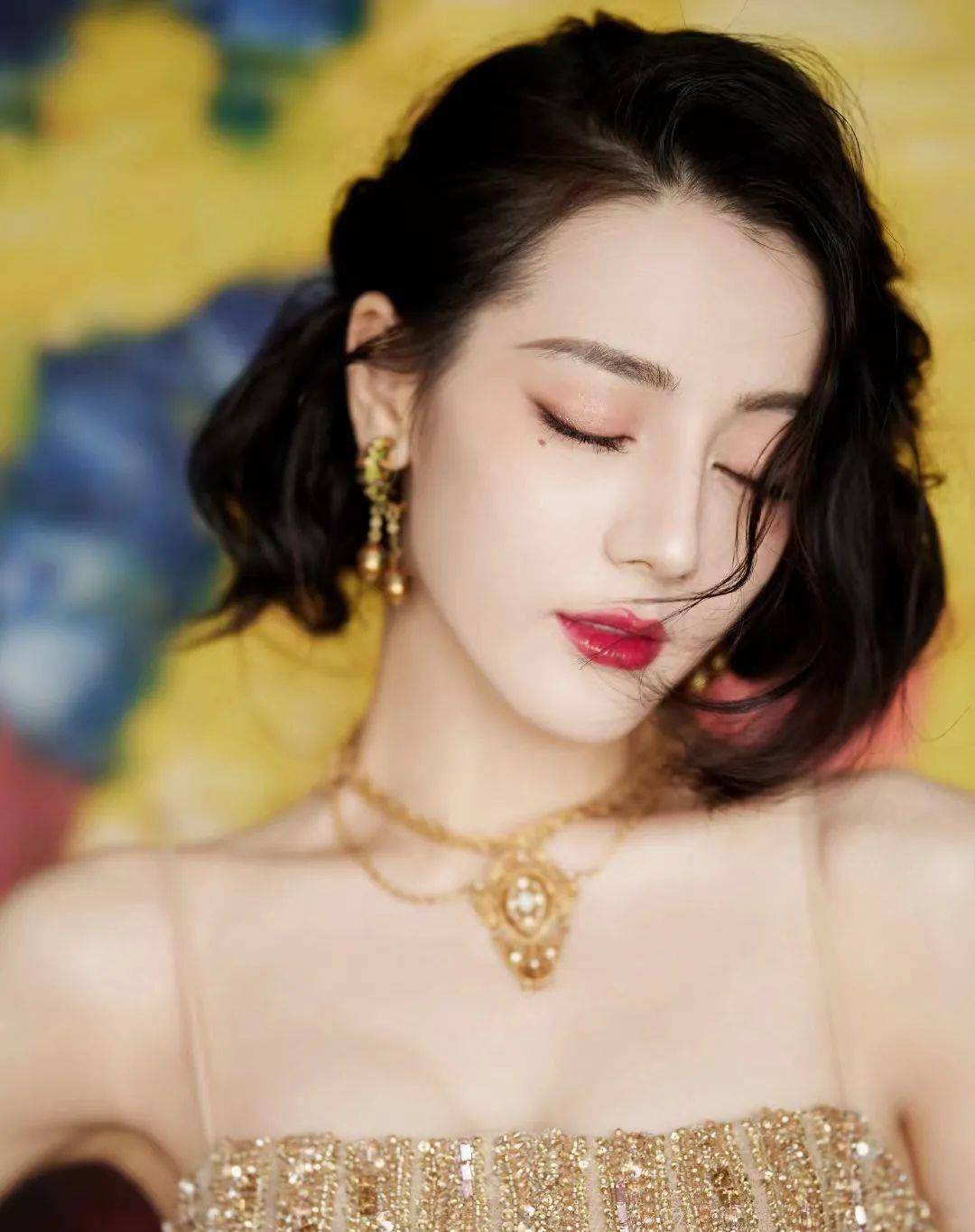 长发杨幂剪短发犹如“换脸”，本以为很丑，结果全网沦陷…