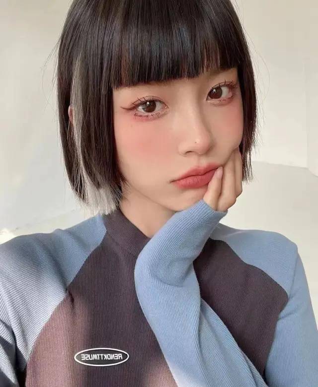 长发杨幂剪短发犹如“换脸”，本以为很丑，结果全网沦陷…