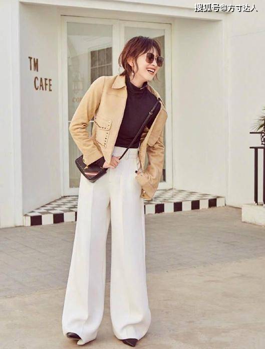 贵人 “愉贵人”亮相活动，穿星空刺绣长裙优雅又仙气，美出了新高度