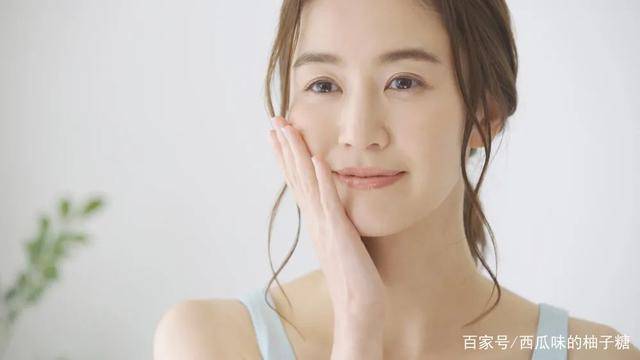 质地“老斑民”有救了！用国家唯一认证的祛斑产品，淡化斑点暗黄，美白嫩肤！