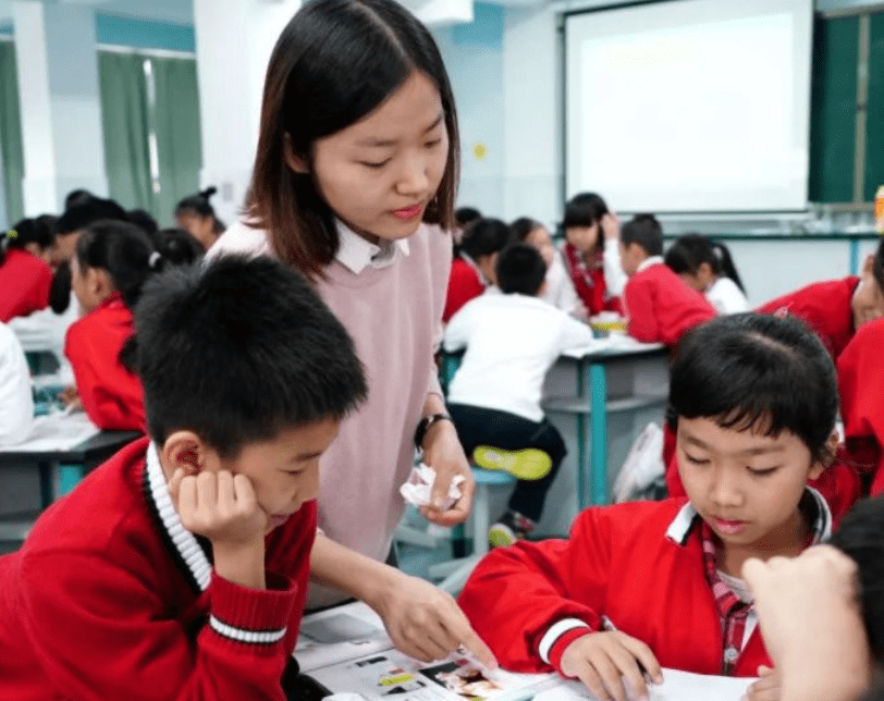 小学六年哪一年更重要 资深班主任说出答案 很多家长都忽视了 低年级 教育 阶段