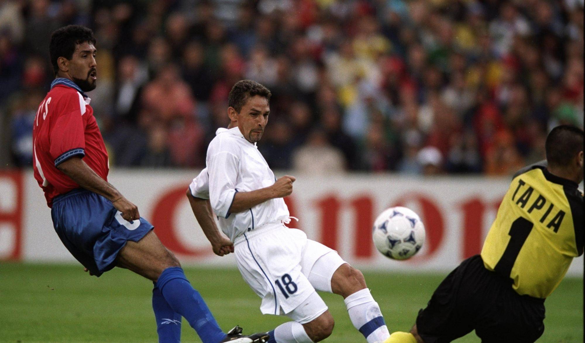 原创80后球迷心中的"足球初恋"——罗伯特·巴乔的故事