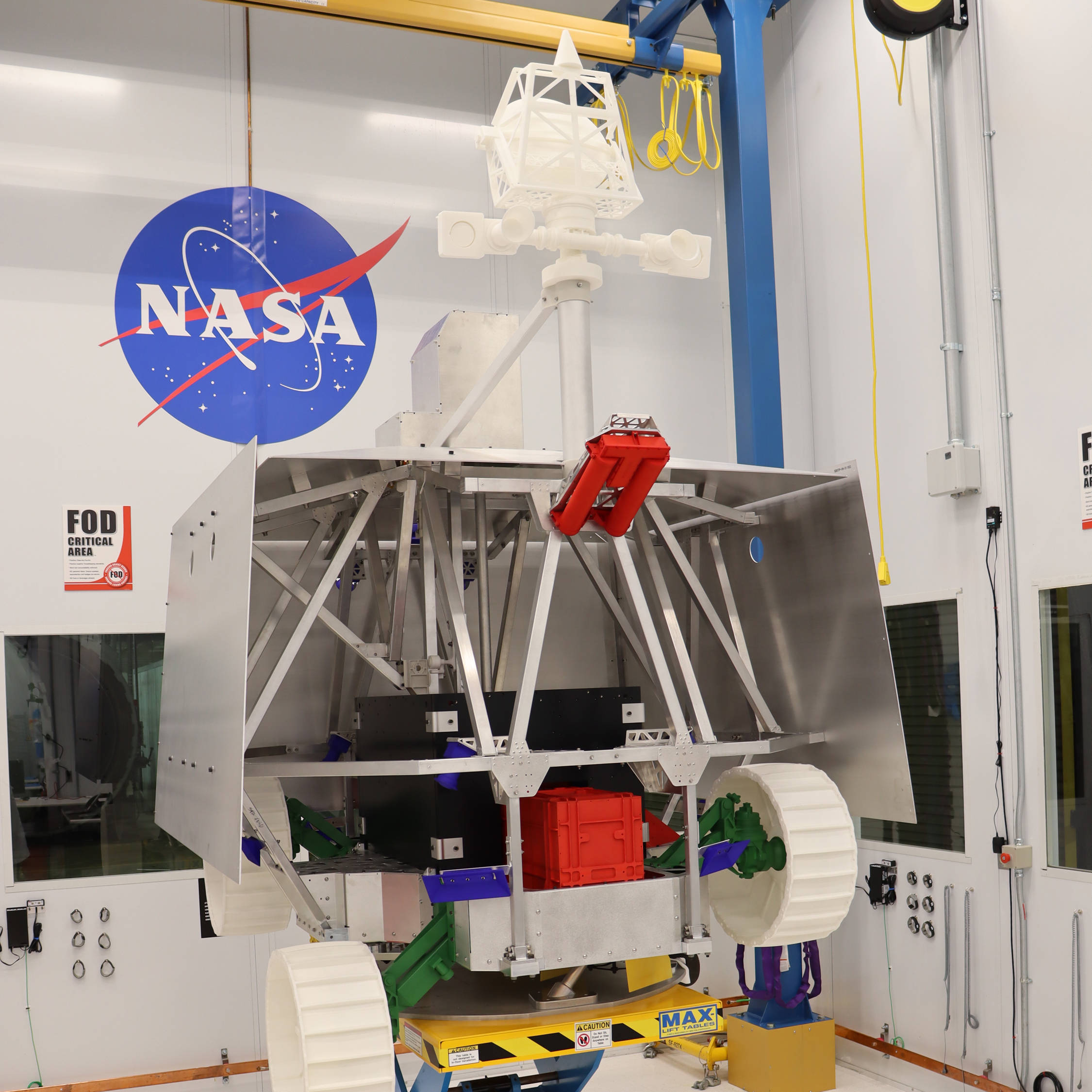 NASA版嫦娥探月：毒蛇号月球找水车，规模是玉兔二号的3倍