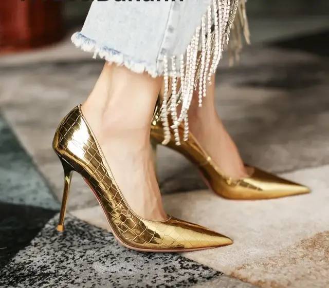 仙女 秦舒培大红晚礼服古典优雅