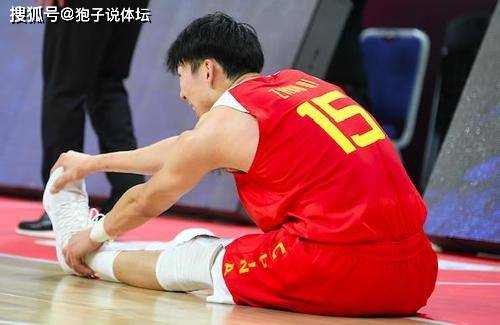 伤情|周琦伤后12小时！媒体更新最新伤情 返回酒店视频曝光