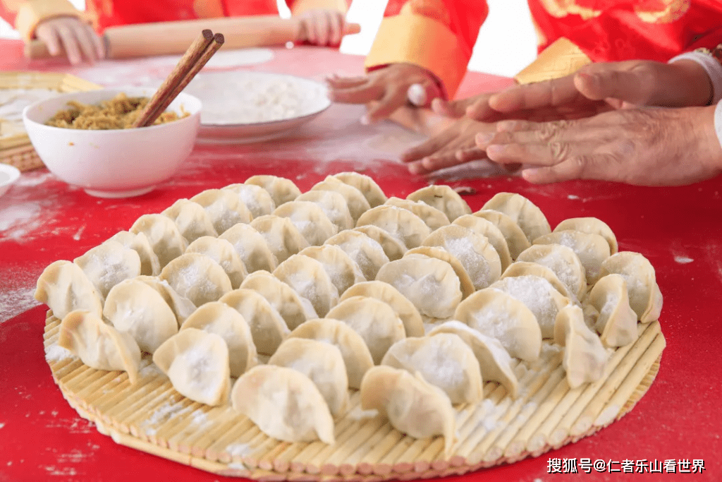 怎样调牛肉白菜饺子馅 f0ac8e6c71804882b517f224502d559e.png