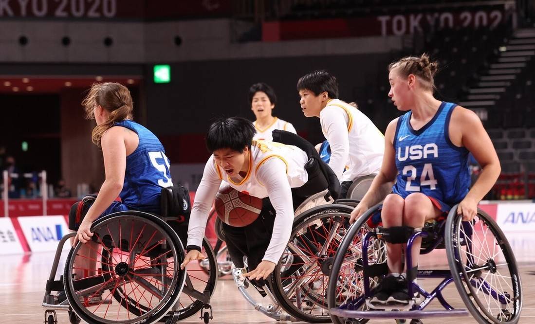 北京时间9月2日,在残奥会, 东京进行的女子轮椅篮球半决赛中,中国队