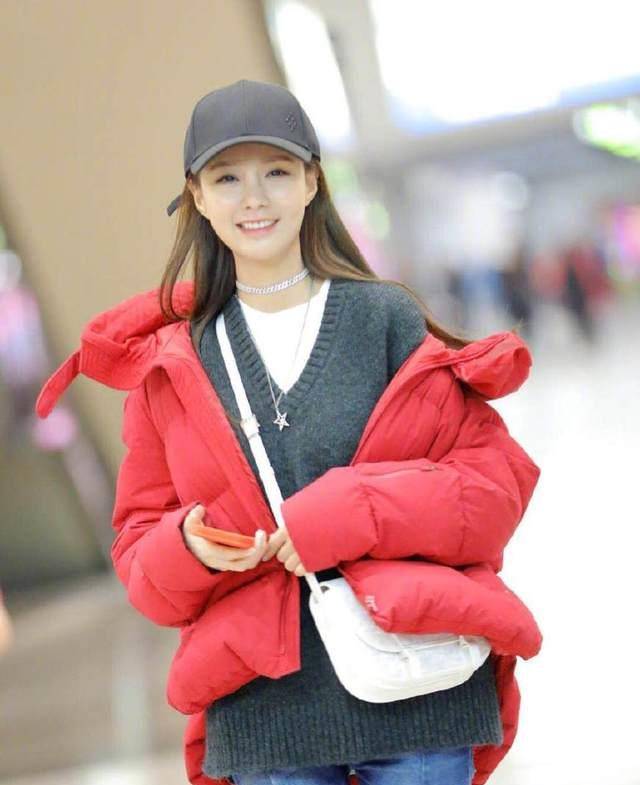 沈梦辰 甜美的姑娘怎么穿？沈梦辰这样穿挺美的！