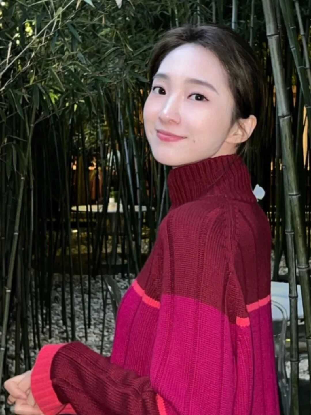 颜色 天冷了,为什么建议“毛衣搭配半身裙”,时髦精们的示范给你答案