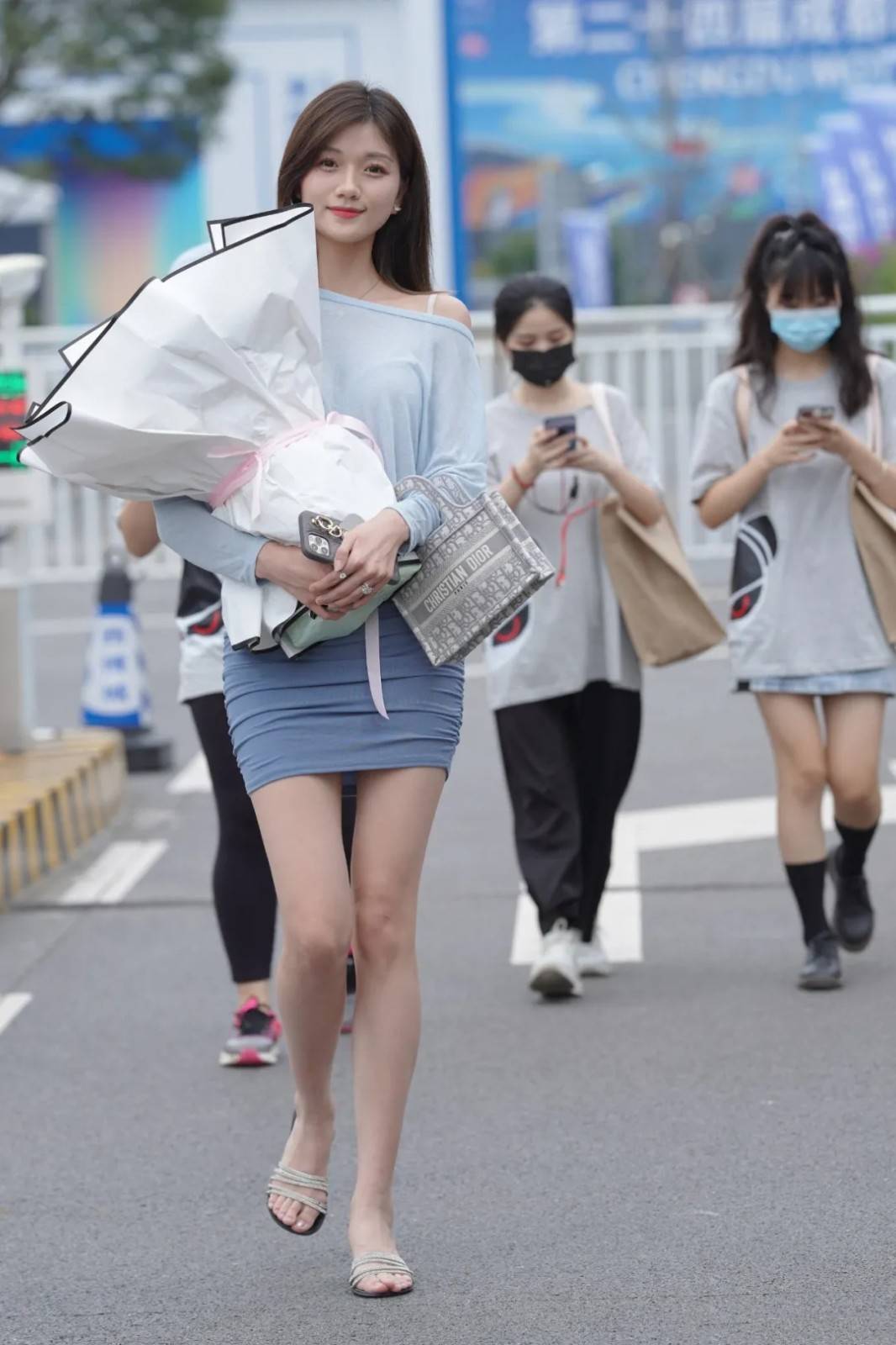 身材 让时尚美感升级的装扮，青春少女又精致，回头率超高