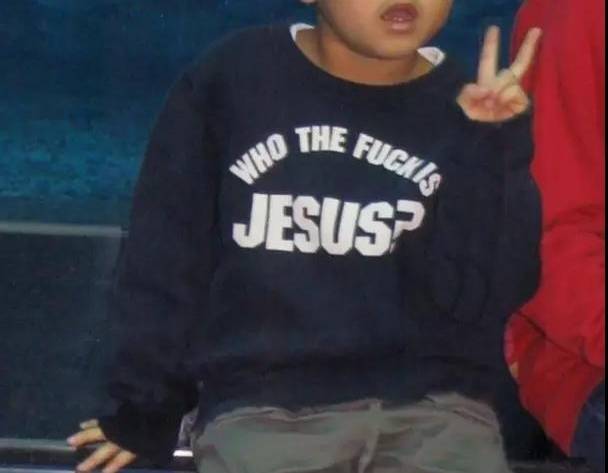 国际 一线女星+国际大牌也翻车，服饰上印中文真的就很土吗？