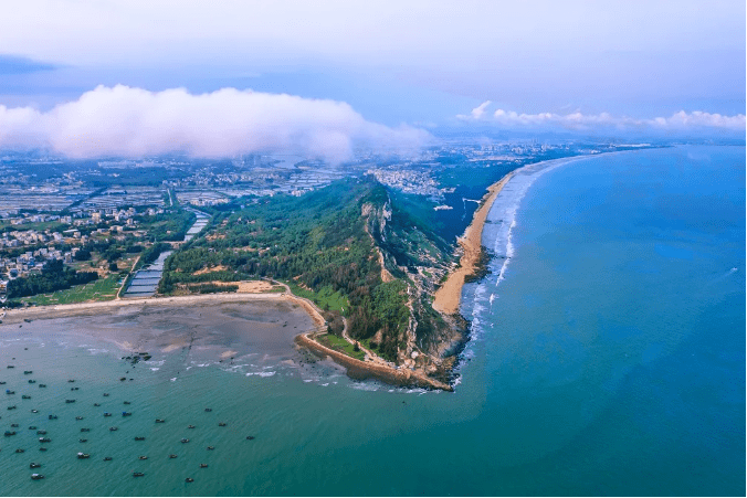 茂名华侨城南海旅游岛三万里海疆北纬21上的璀璨明珠唤醒山海生活
